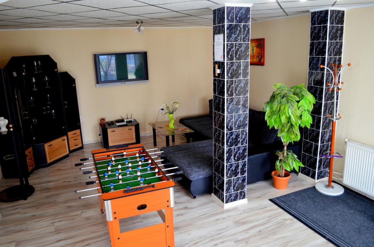 Vila Deluxe&Apartmány Riviéra Liptov Bešeňová Exterior foto